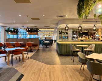 London Luton Vale Hotel By IHG - לאטון - בר