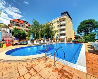 Hotel Paloma - Nesebar - Bể bơi