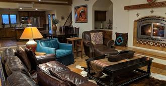 Croad Vineyards - The Inn - Paso Robles - Lounge