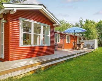 Awesome home in Malling with WiFi - Malling - Patio