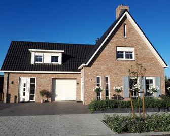 Zoutelande! 'Newly built holiday home near the sea, beach and center' - Zoutelande - Gebäude