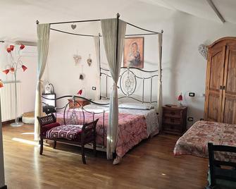 B&B Aria - Sarzana - Camera da letto