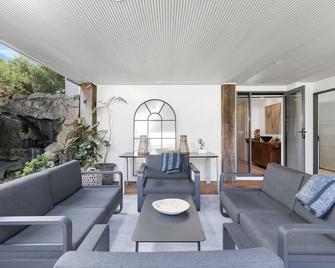Araluen House Werri Beach Gerringong - Gerringong - Living room