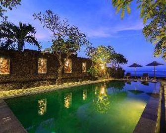 Alam Asmara Dive Resort - Amlapura - Bazén