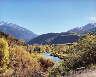 Beautiful Mountain Cabin on Lower Provo River - Provo - Outdoors view