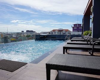 247 Boutique Hotel - Pattaya - Balcony