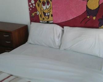Fish Eagle Backpackers - Lusaka - Bedroom