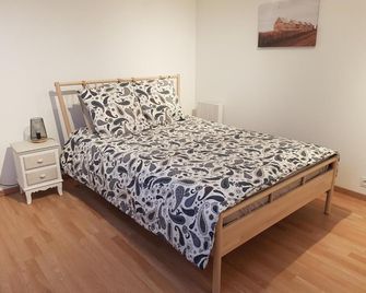 Le stade - Issoire - Chambre