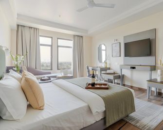 Essentia Luxury Hotel and Convention, Nagpur - Nagpur - Schlafzimmer