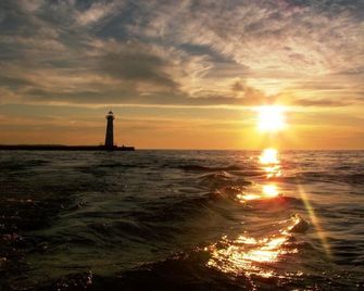 Quiet cabin Overlooking Sodus Bay located on 65 acres - North Rose - Praia