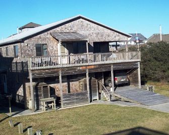 The Docks Cottage - Hatteras Island, North Carolina - Buxton - Building