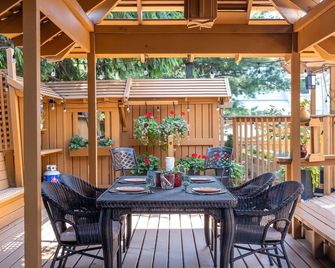 Kelowna Bed & Breakfast - Chatham House - Kelowna - Serambi