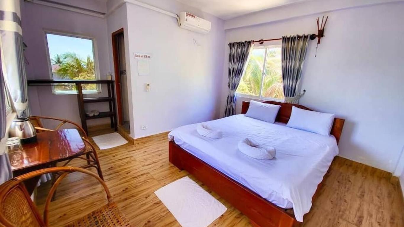 Roomy Guesthouse