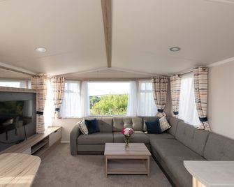 Tencreek Holiday Park - Looe - Living room