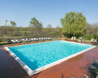Agriturismo Borgo di Campagna The Treasure - Torre Alfina - Piscina