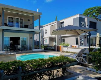 The Compound - Villa 3 - Tombeau Bay