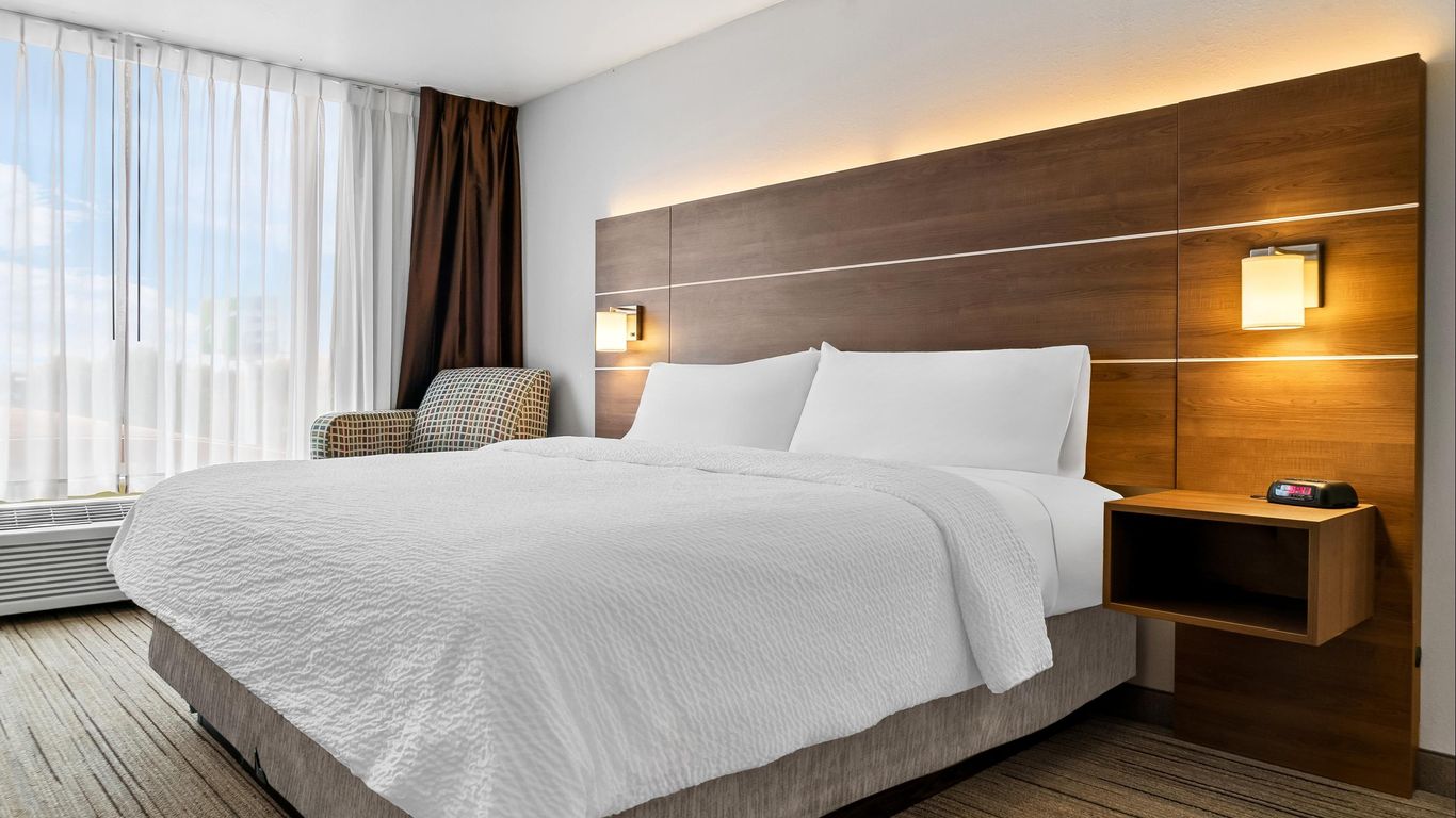 Holiday Inn Express & Suites Marion By IHG