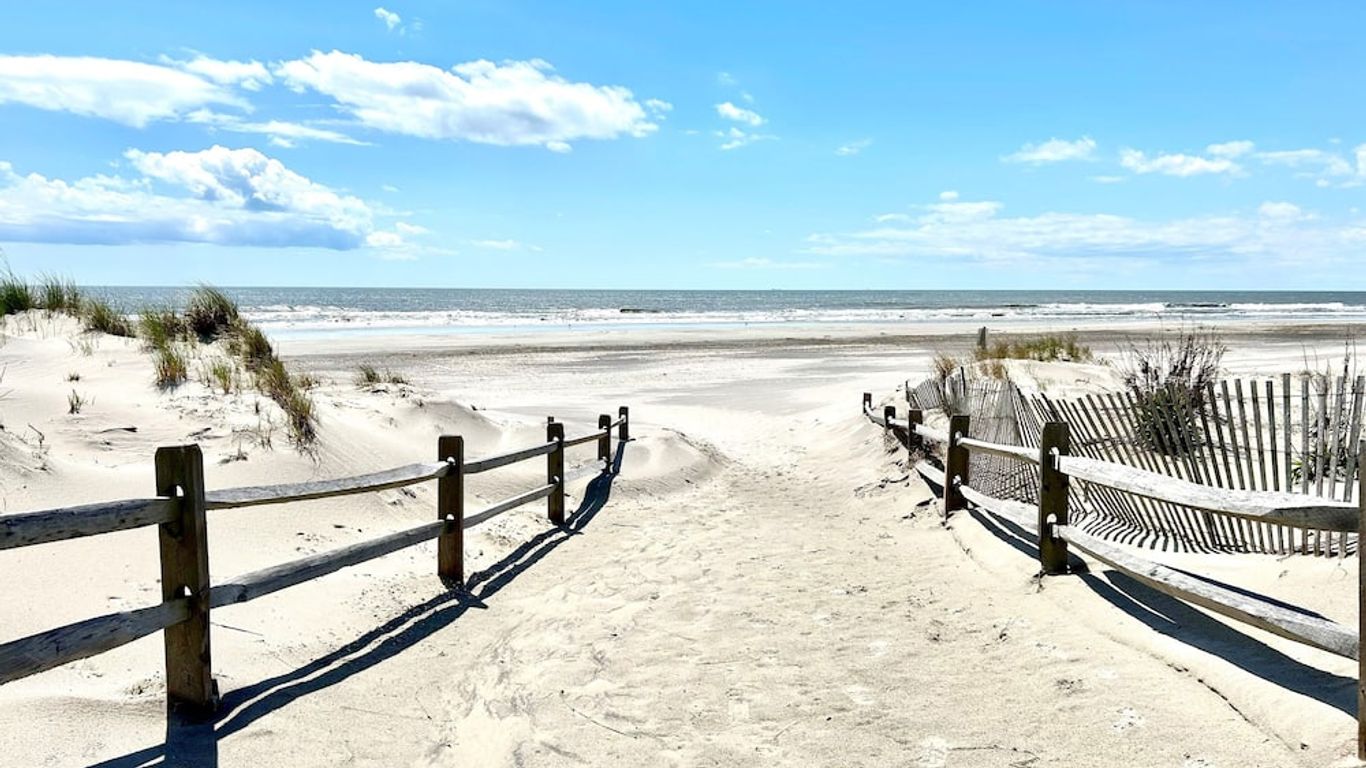 Esplanade Suites, A Sundance Vacations Resort