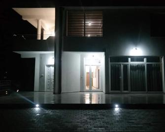 Villa Family - Koumanovo - Bâtiment