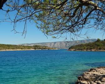 House in a beautiful Old Stone Village on Hvar Island - Stari Grad - Strand