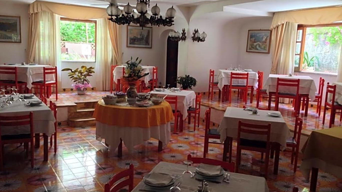 Hotel Villa Hermosa