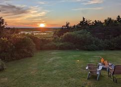 Cape Breton Oceanfront, Mountain\/Sunset Views, Private Beach, Fiber Internet - Cheticamp - Outdoors view