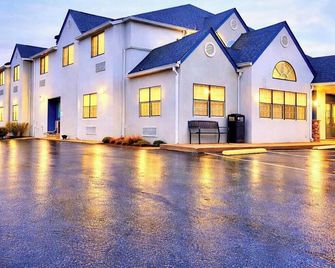 Microtel Inn & Suites by Wyndham Murfreesboro - Murfreesboro - Edificio