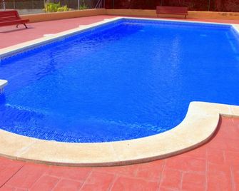 Rentalmar Gavina d'Or Apartamentos - Miami Platja - Alberca