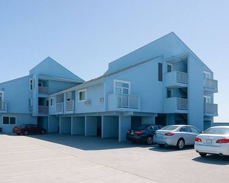 Sand Dollar Inn - Seaside - Building
