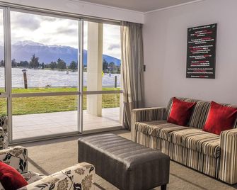 Te Anau Lakeview Holiday Park & Motels - טה אנאו - סלון
