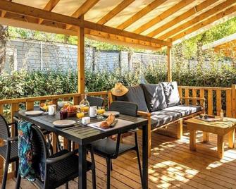 Camping Marvilla Parks Kaatsheuvel - Kaatsheuvel - Balcony