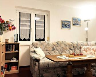 Ferienwohnung Hänsch - Hoyerswerda - Wohnzimmer