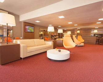 Hotel 10 Itajai/Navegantes - Itajai - Лаунж