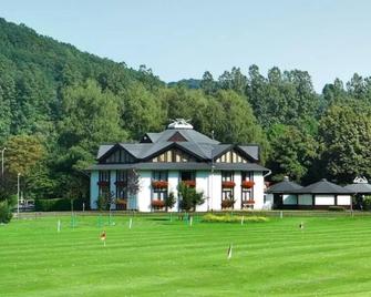 Landhotel Naafs-Häuschen - Lohmar - Edificio