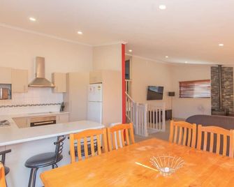 Boronia 5 30 Nettin Circuit - Jindabyne - Comedor