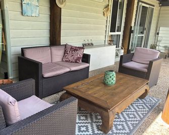 French style Bed&Breakfast on the Gold Coast - Tugun - Patio
