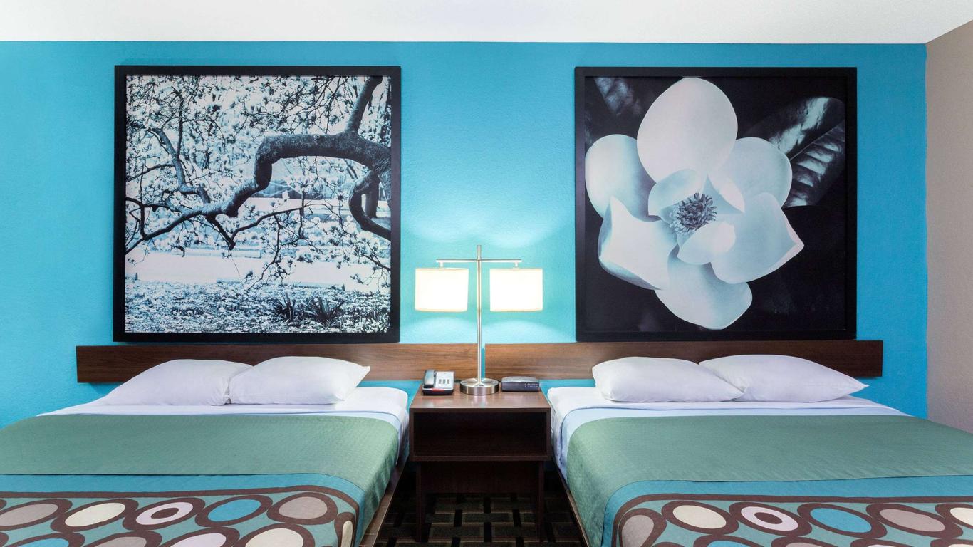 سوبر 8 باي ويندام برنسويك ساوث /آي-95