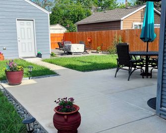 Denver Couples Retreat. Close to Red Rocks, Empower Field & Ball Arena - Denver - Patio