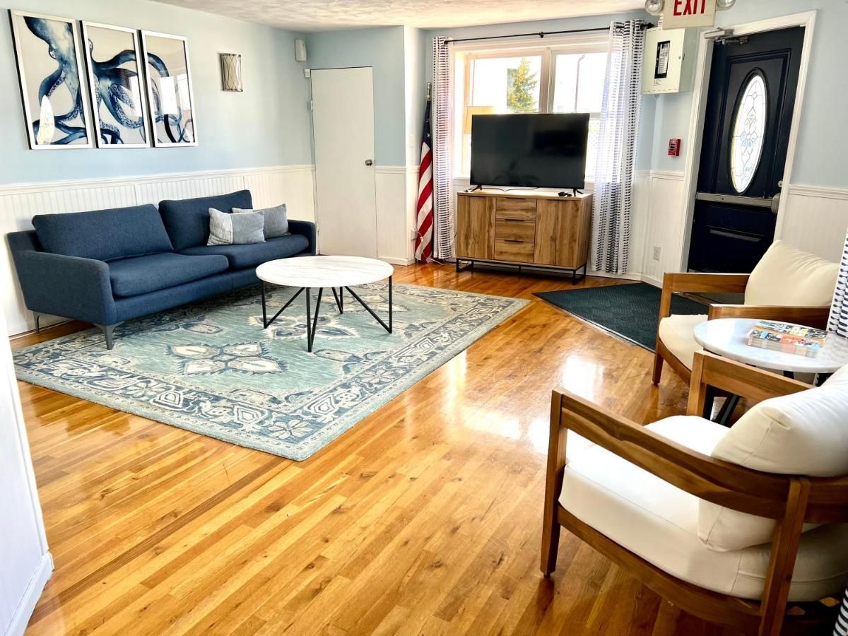 Harbor Landing Resort