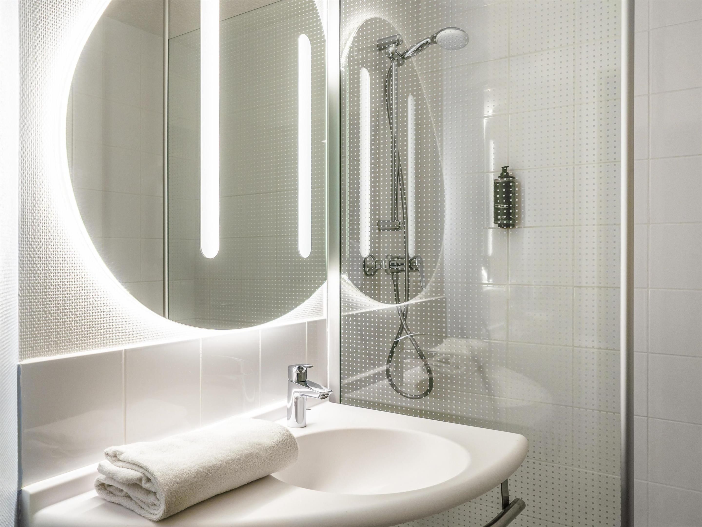 ibis budget Paris Porte de Bercy - Шарантон-ле-Пон - Ванна кімната