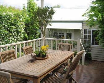 Garland Cottage Bed & Breakfast - Hamilton - Balcony