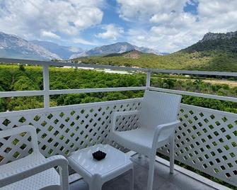 Uk Hotel Kiris - Antalya - Balcony