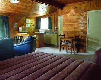 Sportsmans Lodge - Turangi - Obývací pokoj