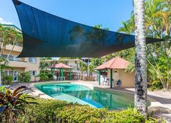 Tradewinds McLeod Holiday Apartments - Cairns - Pool