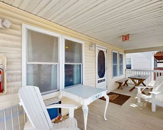 Breezes # 3 - Ocean City - Patio