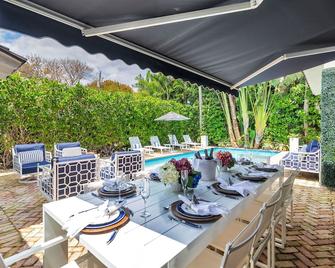 True Luxury Palm Beach A Designer Iconic Escape - West Palm Beach - Patio