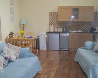 Candlelight Cottage - Converted Chapel 2 Bed Self Catering Holiday Cottage - Stamford - Living room