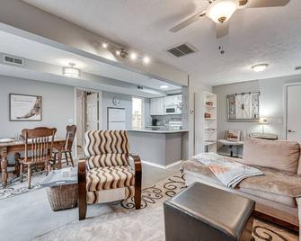 Inviting Nixa Apartment about 10 Mi to Springfield - Nixa - Sala de estar