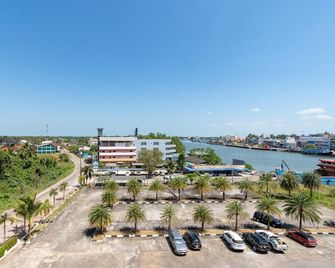 Cbd 2 Hotel - Surat Thani - Outdoors view