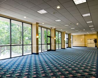 Motel 6 Frederick MD Fort Detrick - Frederick - Lobby